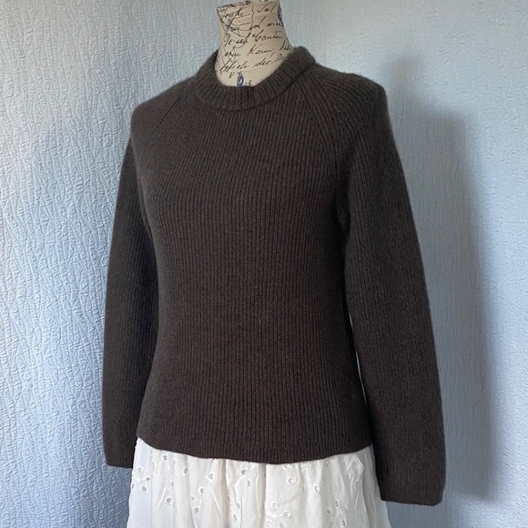 Quince Cashmere Heather Brown Women's Crew Neck Fisherman Sweater - Picture 2 of 11